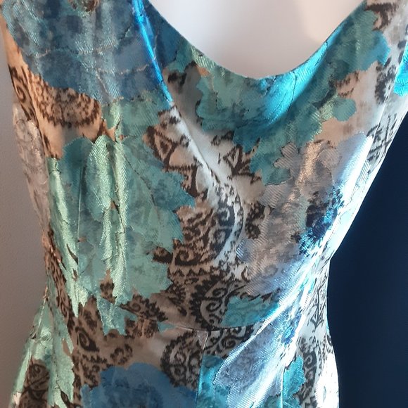 Vintage Style Cocktail Dress by DONCASTER COLLECTION - Picture 17 of 17